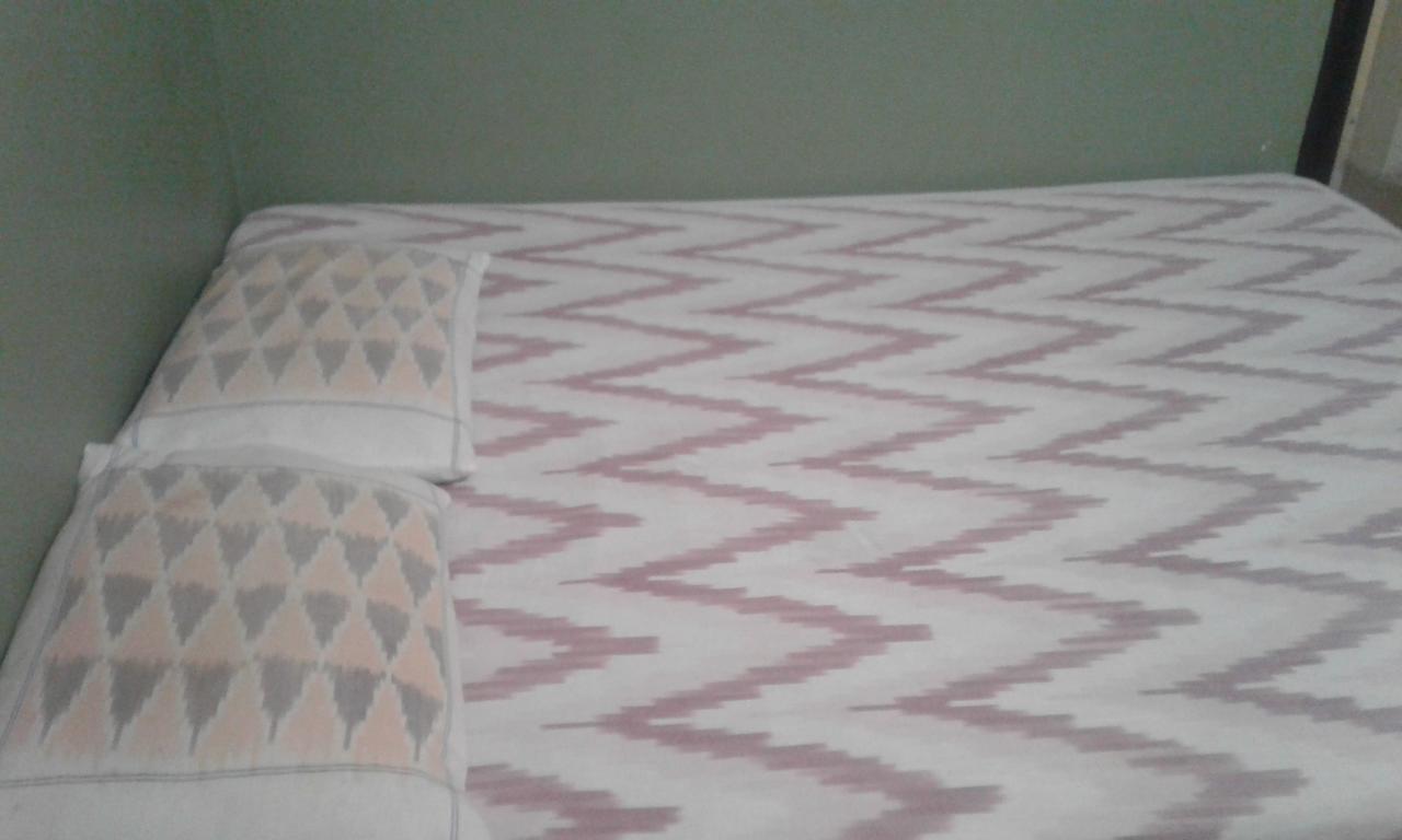 Hotel Swarg Puri Buitenkant foto