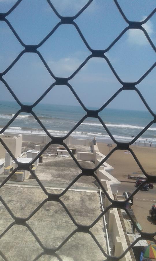 Hotel Swarg Puri Buitenkant foto