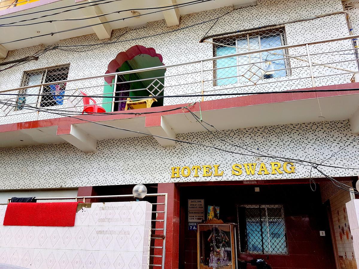 Hotel Swarg Puri Buitenkant foto